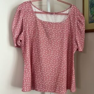 INVOLAND PINK AND WHITE HEARTS BLOUSE. NWT. SIZE 22W